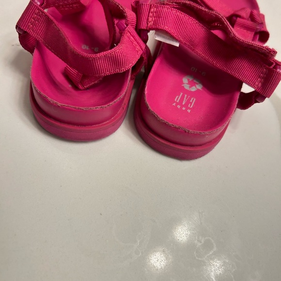 Gap little worn sandals size 10 pink - Picture 3 of 4